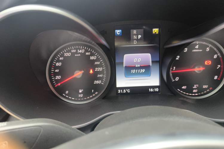 Used Mercedes-Benz C-Class 2018 C 200 Sport Edition Odometer Close Up
