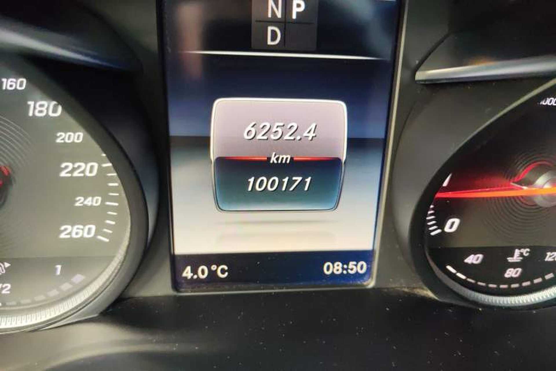 Used Mercedes-Benz C-Class 2018 C 200 L Sport Edition Odometer Close Up
