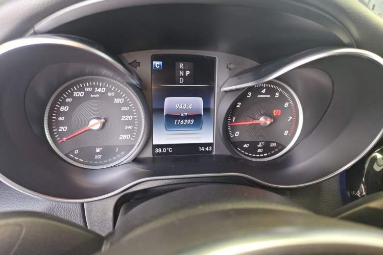 Used Mercedes-Benz C-Class 2018 C 200 Sport Edition Odometer Close Up