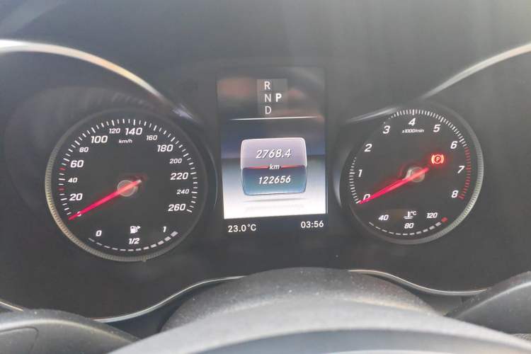 Used Mercedes-Benz C-Class 2018 C 200 L Sport Edition Odometer Close Up