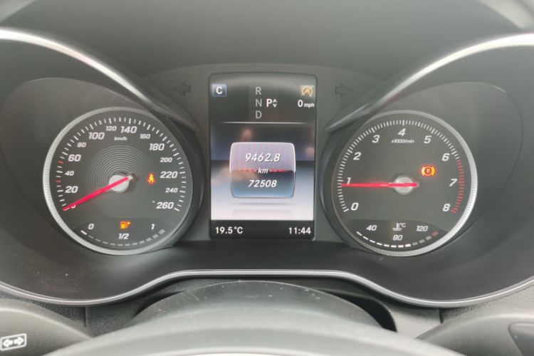 Used Mercedes-Benz C-Class 2018 C 200 Estate Odometer Close Up