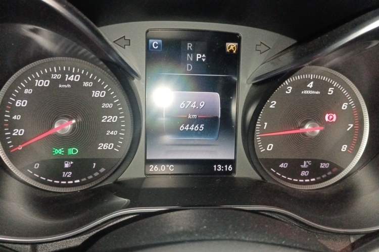 Used Mercedes-Benz C-Class 2018 C 180 L Dynamic Sports Edition Odometer Close Up