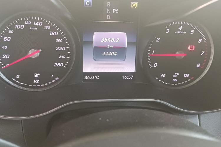 Used Mercedes-Benz C-Class 2018 C 200 Estate Odometer Close Up