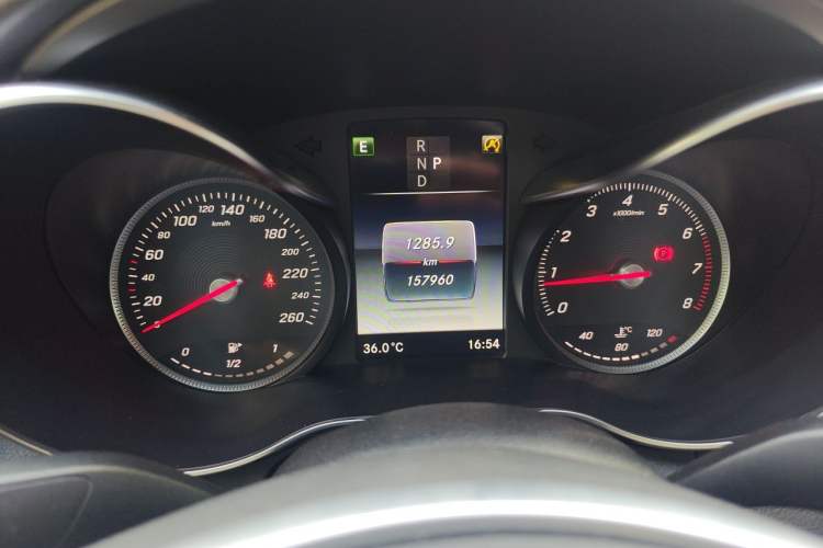 Used Mercedes-Benz C-Class 2018 C 200 Sport Edition Odometer Close Up
