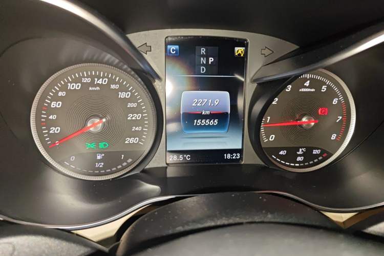 Used Mercedes-Benz C-Class 2018 C 200 L Sport Edition Achievement Special Edition Odometer Close Up