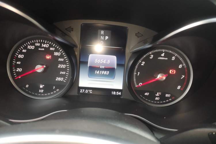 Used Mercedes-Benz C-Class 2018 C 200 Sport Edition Odometer Close Up