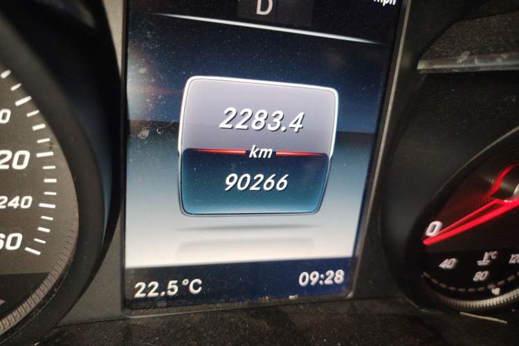 Used Mercedes-Benz C-Class 2018 C 200 Sport Edition Odometer Close Up