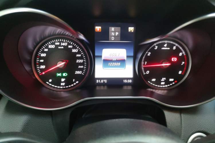 Used Mercedes-Benz C-Class 2018 C 200 L Sport Edition Odometer Close Up