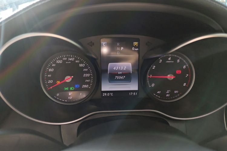 Used Mercedes-Benz C-Class 2018 C 200 L Sport Edition Odometer Close Up