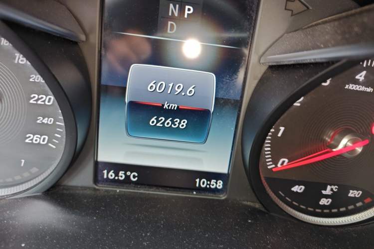 Used Mercedes-Benz C-Class 2018 C 200 Sport Edition Odometer Close Up