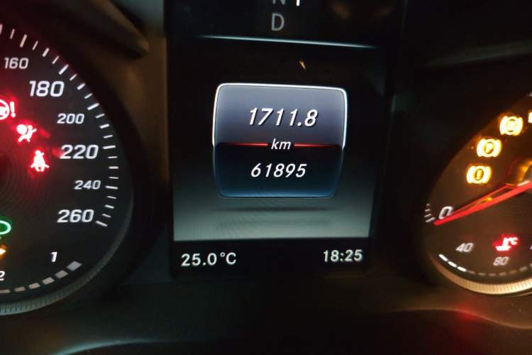 Used Mercedes-Benz C-Class 2018 C 200 L Sport Edition Achievement Special Edition Odometer Close Up