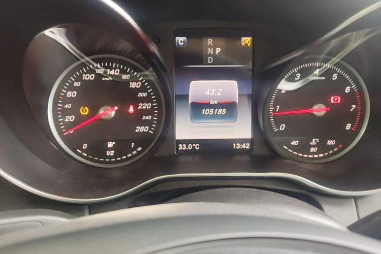 Used Mercedes-Benz C-Class 2018 C 200 L Sport Edition Odometer Close Up