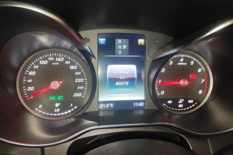 Used Mercedes-Benz C-Class 2018 C 200 L Odometer Close Up