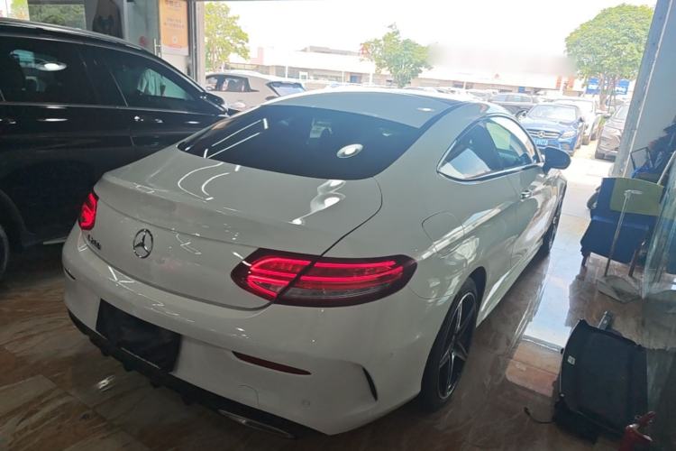 Used Mercedes-Benz C-Class 2018 C 200 Coupe Rear Right 45 Deg