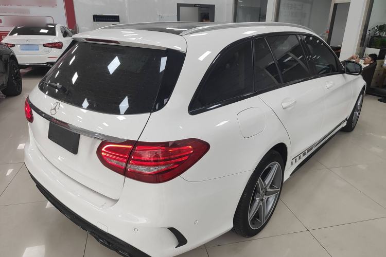 Used Mercedes-Benz C-Class 2018 C 200 Estate Rear Right 45 Deg