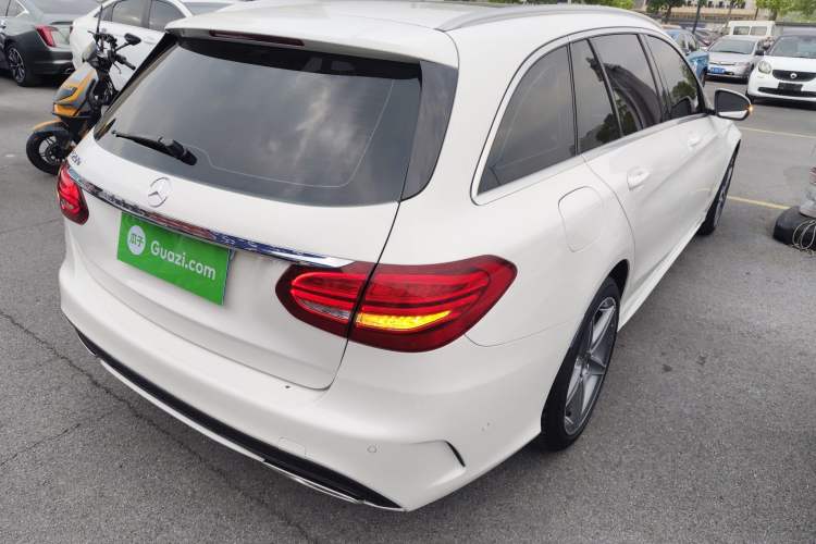 Used Mercedes-Benz C-Class 2018 C 200 Estate Rear Right 45 Deg