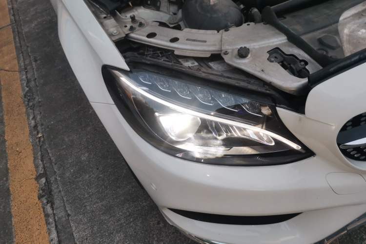 Used Mercedes-Benz C-Class 2018 C 200 L Sport Edition Right Front Headlight