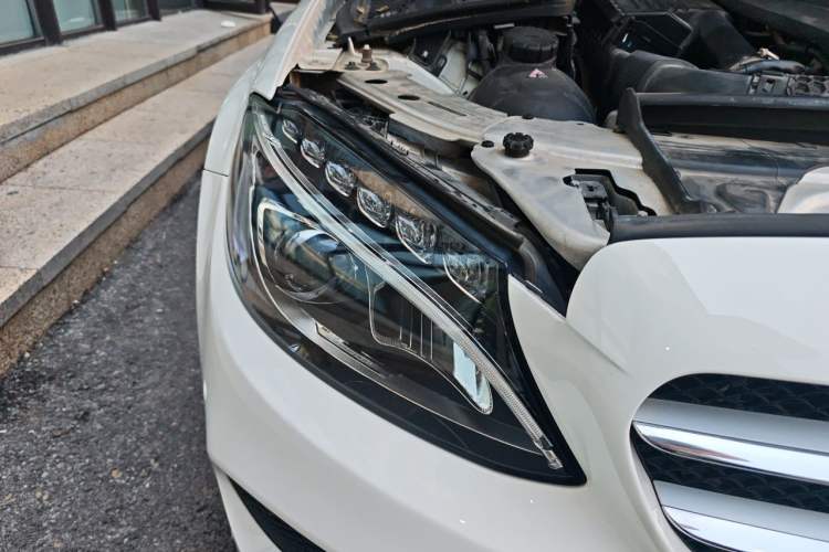 Used Mercedes-Benz C-Class 2018 C 200 L Sport Edition Right Front Headlight