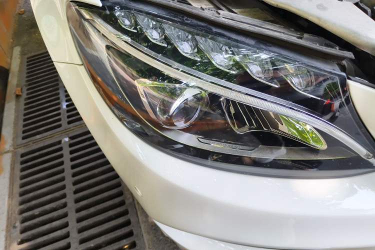 Used Mercedes-Benz C-Class 2018 C 200 L Sport Edition Right Front Headlight