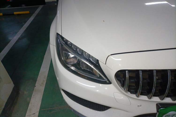 Used Mercedes-Benz C-Class 2018 C 200 L Sport Edition Right Front Headlight