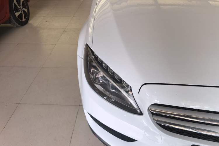Used Mercedes-Benz C-Class 2018 C 180 L Fashion Edition Sport Version Right Front Headlight