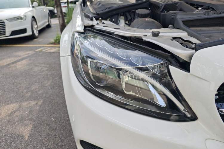Used Mercedes-Benz C-Class 2018 C 180 L Fashion Edition Sport Version Right Front Headlight