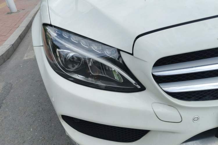 Used Mercedes-Benz C-Class 2018 C 200 L Sport Edition Right Front Headlight