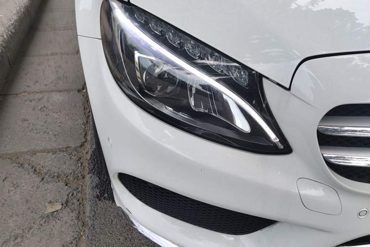 Used Mercedes-Benz C-Class 2018 C 180 L Fashion Edition Sport Version Right Front Headlight