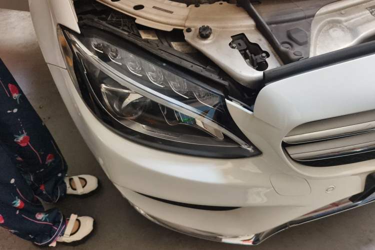 Used Mercedes-Benz C-Class 2018 C 180 L Fashion Edition Sport Version Right Front Headlight