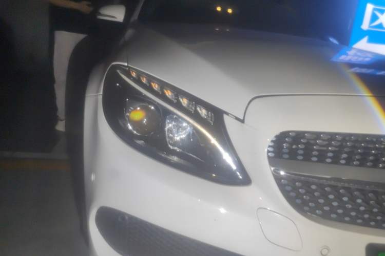 Used Mercedes-Benz C-Class 2018 C 200 L Sport Edition Right Front Headlight