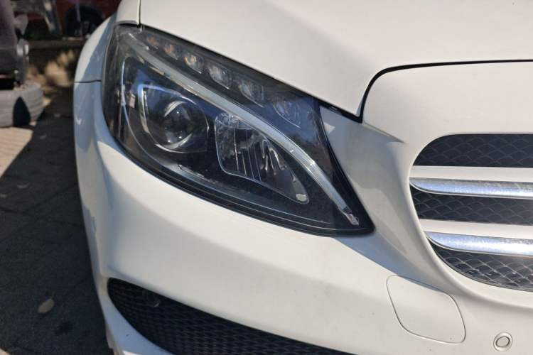 Used Mercedes-Benz C-Class 2018 C 180 L Fashion Edition Sport Version Right Front Headlight