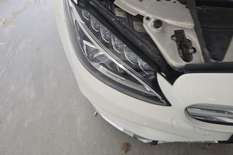 Used Mercedes-Benz C-Class 2018 C 200 L Sport Edition Right Front Headlight