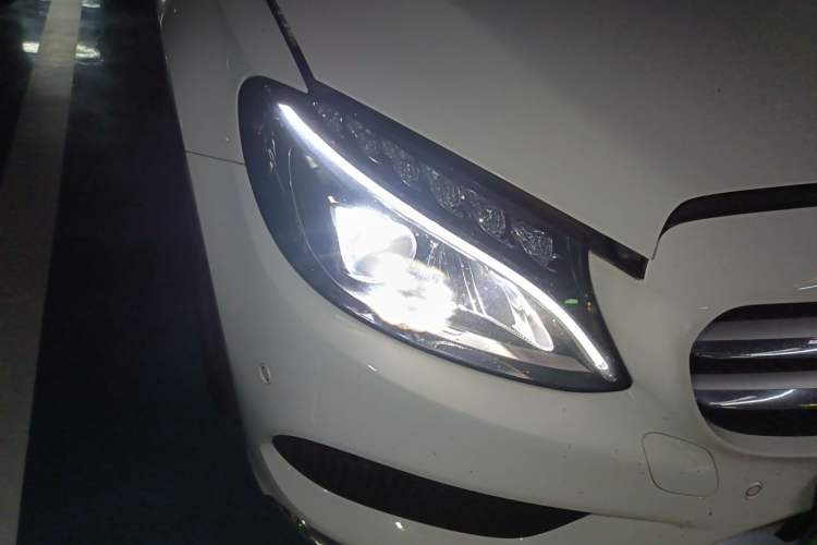 Used Mercedes-Benz C-Class 2018 C 200 L Sport Edition Right Front Headlight