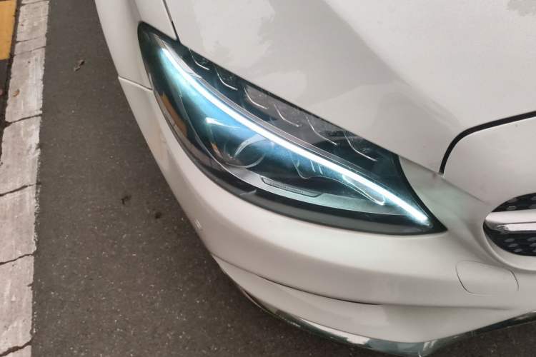 Used Mercedes-Benz C-Class 2018 C 200 L Sport Edition Right Front Headlight