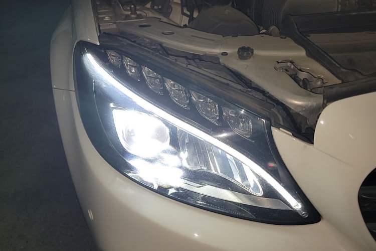 Used Mercedes-Benz C-Class 2018 C 200 Sport Edition Right Front Headlight
