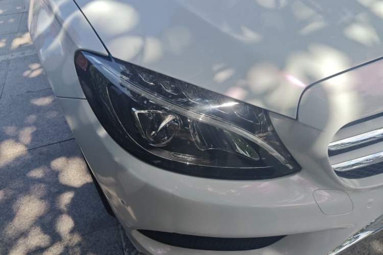 Used Mercedes-Benz C-Class 2018 C 180 L Fashion Edition Sport Version Right Front Headlight