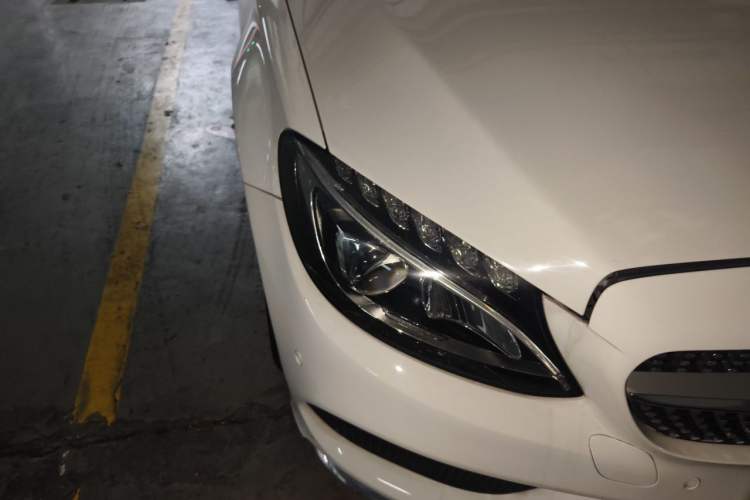 Used Mercedes-Benz C-Class 2018 C 200 L Sport Edition Right Front Headlight