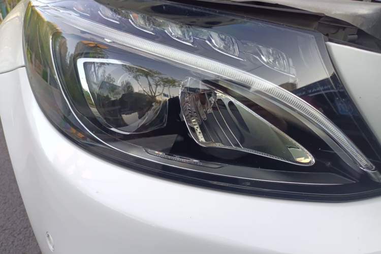 Used Mercedes-Benz C-Class 2018 C 200 L Sport Edition Right Front Headlight