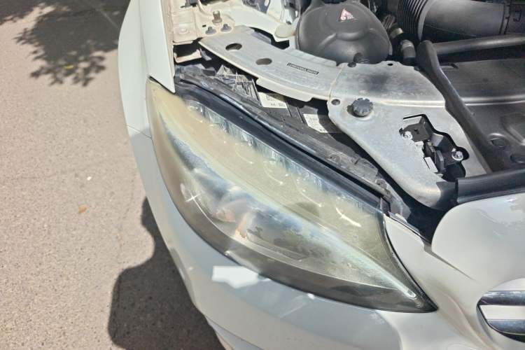 Used Mercedes-Benz C-Class 2018 C 180 L Fashion Edition Sport Version Right Front Headlight