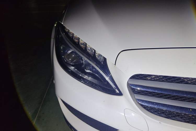 Used Mercedes-Benz C-Class 2018 C 180 L Fashion Edition Sport Version Right Front Headlight