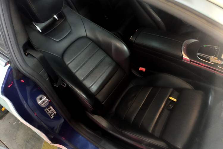 Used Mercedes-Benz C-Class 2018 C 200 Coupe Right Front Seat