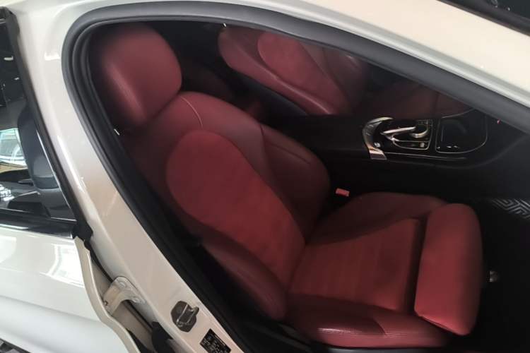 Used Mercedes-Benz C-Class 2018 C 200 Sport Edition Right Front Seat