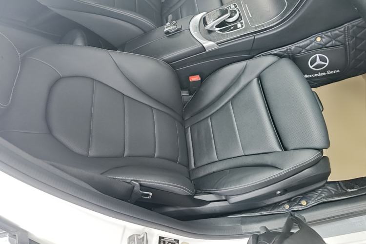 Used Mercedes-Benz C-Class 2018 C 180 L Fashion Edition Sport Version Right Front Seat
