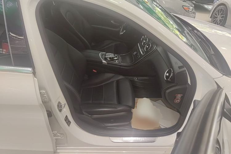 Used Mercedes-Benz C-Class 2018 C 180 L Fashion Edition Sport Version Right Front Seat
