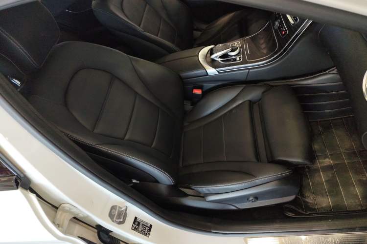 Used Mercedes-Benz C-Class 2018 C 200 Estate Right Front Seat