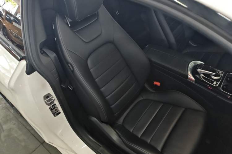 Used Mercedes-Benz C-Class 2018 C 200 Coupe Right Front Seat