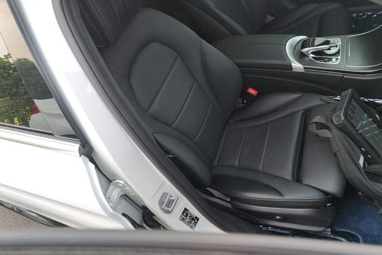 Used Mercedes-Benz C-Class 2018 C 200 L Sport Edition Right Front Seat