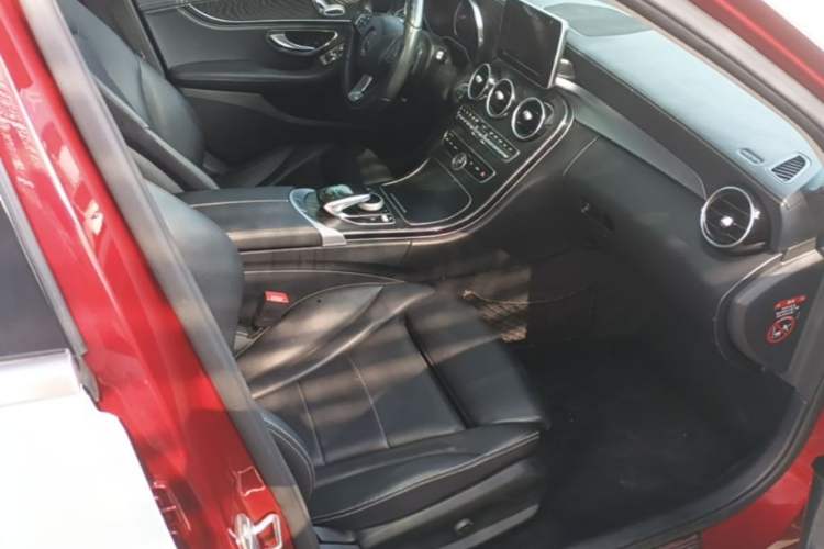 Used Mercedes-Benz C-Class 2018 C 180 L Fashion Edition Sport Version Right Front Seat