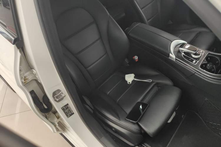 Used Mercedes-Benz C-Class 2018 C 200 Estate Right Front Seat