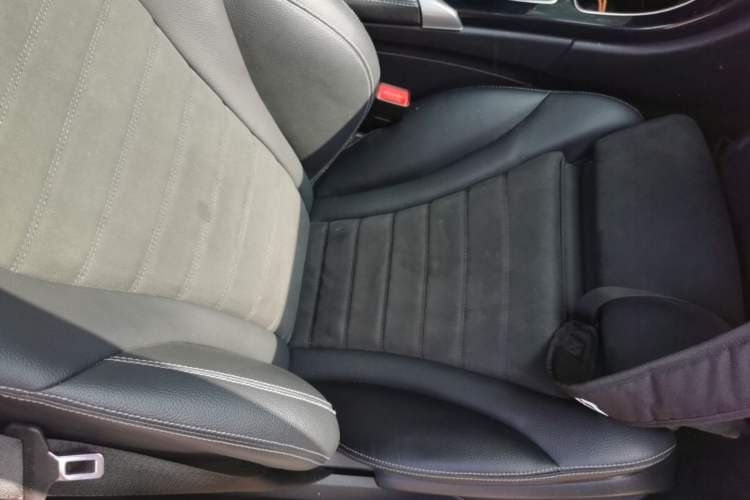 Used Mercedes-Benz C-Class 2018 C 200 Sport Edition Right Front Seat